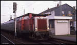 212325 hat hier mit einem Nahverkehrszug aus Wuppertal am 7.12.1989 um 12.08 Uhr den damals noch so genannten Bahnhof Solingen Ohligs heute Solingen HBF erreicht.