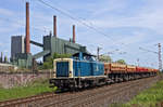 Lokomotive 212 376-8 mit Güterzug am 11.05.2017 in Bottrop.