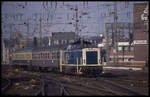 Diesellok 212097 erreicht hier am 27.2.1991 um 13.58 Uhr mit dem N aus Bedburg den HBF Köln.