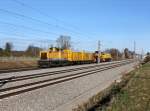 Die 213 336 mit einem Bauzug am 13.04.2013 unterwegs bei Hörbach.