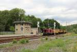 V 100 2335 ist am 22.06.14 mit einem Schleifzug in Zeulenroda unterer Bahnhof zusehen.