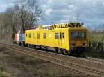 SONATA 214 006-9 (NVR: 92 80 1214 006-9 D-SONRA) hat 708 327-2 DB Netzinstandhaltung im Schlepp  - Lehrte/Ahlten - 24.02.2016   Das ganze noch einmal rückwärtig gesehen...