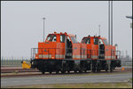 LOCON 215 und 216 abgestellt auf dem Jade-Weser-Port und warten auf Ihren Containerzug der gerade abgefertigt wird.