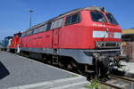 Die Diesellokomotive 215 049-8 im August 2018 im Eisenbahnmuseum Koblenz.