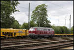 EfW 215028-2 wartet hier am 12.5.2020 auf den nächsten Einsatz im Bauzugdienst im Bahnhof Hasbergen.