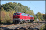 Am 3.11.2020 war das EfW Pärchen 218455-4 und 215027-4 auf der Rollbahn in Richtung Münster unterwegs. Um 12.02 Uhr brummten die Beiden hier durch den ehemaligen Bahnhof Vehrte.