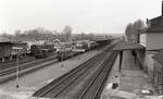 Ein internationaler Güterzug steht abfahrbereit in Kranenburg am 17.03.1978.
