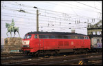215043 mit RB nach Gerolstein verlässt am  20.03.1996 um 16.01 Uhr aus Köln Deutz kommend die Hohenzollernbrücke und fährt in den HBF Köln ein.