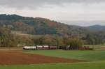 216 224 am 22.10.2010 mit Gterzug zwischen Buchenau und Friedensdorf (Dautphe)