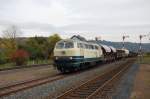 216 224 am 22.10.2010 mit Gterzug in Sarnau