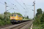 216 032-3 (Wiebe) fhrt am 29. April 2011 um 11:47 Uhr mit einem Gterzug durch Ratingen Lintorf