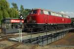 Blick auf die museal erhaltene 216-067 in Koblenz-Ltzel auf der Drehscheibe.