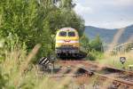 Hier nochmal die Wiebe 216 012-5 aus einer anderen Perspektive im Abstellgleis 5 in Eschwege West. Aufgenommen am 18.06.2011.