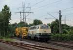 Die zu dem Zeitpunkt noch fr EBM Cargo fahrende 216 224-6 fuhr am 28.06.2012 mit einem Bauzug durch Dsseldorf-Eller