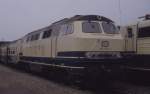 Zusammen mit einem passenden S-Bahn Prototyp Zug wurde die türkis beige 216071 am 1.5.1982 in Rinteln präsentiert.