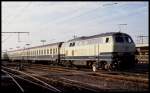 216135 mit E 3852 nach Frankfurt am 13.8.1989 um 8.10 Uhr in Bad Friedrichshall - Jagstfeld.