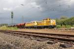 Wiebe 216 012-5 (Lok 11) und 211 045-0 (lok 9) bei Nachschotterarbeiten in Eschwege West.