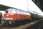 V160 in Bahnhof Trier Oktober 1984