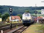 Stockheim in Hessen am 5.7.1988: Um 14.38 fährt 216204 mit dem N 7427 nach Gelnhausen ein.