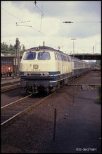216091 fährt mit Zug 5885 nach Langenberg am 6.10.1989 um 11.25 Uhr in Wanne - Eickel ein.