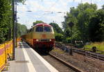 217 002-5 und 218 472-9 beide von DB  kommen mit einem langen Schotterleerzug aus Stolberg-Gbf(Rheinland) nach Hannover und kommen aus Richtung  Stolberg/Rheinland-Hbf,