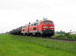 217 020 und 217 021 mit Kesselzug in Pirach (01.06.2006)