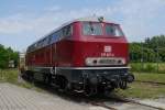 217 017-3 ist wieder in altrot und mit frischer HU unterwegs! 
Die Lok stand am 3.Juli bei der Historischen Eisenbahn Mannheim.