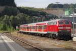 Dreilicht-Spitzensignal einmal anders - 218 476-0 schiebt am 16.08.2013 den IRE 4210, Lindau - Ulm, aus dem Bahnhof Biberach (Riß).