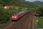 218 141 mit Regionalbahn nach Nrnberg Hbf kurz vor Hersbruck (rechts der Pegnitz). Aufnahme vom 27. April 2007.