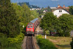 218 438-0 mit ihrem IRE in Wasserburg. 18.8.18