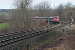 Von Mnchen kommend befinden sich 218 414-4 und eine zweite Lok der Baureihe 218 am 27.12.2018 mit dem EC 194, Mnchen - Zrich, wenigen Minuten vor der Einfahrt in den Bahnhof von Kempten (Allgu).