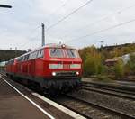 DB-DIESELLOK 218 810-0 IM DOPPELPACK AUF DER SIEGSTRECKE
Über viele Jahre häufigste und wichtigste westdeutsche Strecken-Diesellok im
Personen-und Güterverkehr,hier gleich im Doppelpack am 18.10.2019 auf der
SIEGSTRECKE SIEGEN-KÖLN in Niederschelden.....