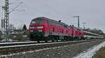 Vorher# - EuroCity von Mnchen nach Zrich auf dem Streckenabschnitt Mnchen - Lindau mit Dieselloks und Reisezugwagen ber die bayerische Allgubahn. 218 463-9 mit einer Schwestermaschine am 04.12.2020 mit den Wagen des EC 196, Mnchen - Zrich.