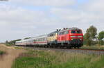 218 830-8 und 218 381-2 mit dem IC 2215 (Westerland(Sylt)-Frankfurt(Main)Hbf) bei Emmelsbüll 29.5.21