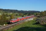 Der RE 74 (57582) von München Hbf nach Kempten Gezogen von 218 415 und geschoben von 218 414  bei Ellenberg.