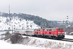 218 499+435 mit IC 2012 Oberstdorf-Dortmund am 11.12.2021 bei Urspring.