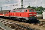 218 369 mit RE von Trier - Gerolstein in Köln=Deutz, Sommer 2004