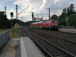 Nachschuss auf einen Regionalexpress nach Stuttgart Hbf. Schublok ist 218 436-4. Ich habe an diesem Tag eigentlich nur 146er an den Regionalexpress auf der Linie 5 gesehen. (30.07.2022)