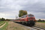 218 435 mit dem IRE nach Ulm Hbf bei Sontheim-Brenz am 4.10.2018.