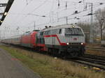 218 497-6 mit IC 2260(Hamburg-Binz)bei der Einfahrt im Rostocker Hbf.22.12.2025 