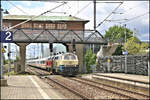 Noch bespannt die DB Baureihe 218 die Intercity Z�ge von und nach Oberstdorf. Am 12.05.2026 f�hrt hier der IC nach Dortmund mit 218446-3 an der Spitze und einer zweiten 218ner um 11.41 in Memmingen ein.