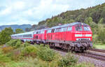 218 324 und eine Schwesterlok zogen am 4.9.06 westlich von Eschenbach einen IC von Dresden nach N�rnberg.