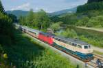 Br 218 446 & 406 ziehen den letzten IC2013 nach Oberstdorf, fotografiert zwischen Kempten und Immenstadt am 8.7.2026