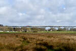 218 835 + 218 385 mit IC 2214 (betrieblich 1924) K�ln Hbf - Westerland(Sylt) am 6.April 2026 auf der Hochbr�cke Hochdonn.