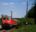 Mit einem angehngten Regionalexpress von Heilbronn nach Mannheim ist 218 477 am 13.05.08 bei Steinsfurt unterwegs. Nchster Halt des Zuges ist Sinsheim (Elsenz).
