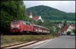 Die orientrote 218 156 war am 12.Juli 2008 mit dem ET 425 420 von Ulm Hbf nach Aalen unterwegs. Der Triebwagen kam zuvor aus Stuttgart Hbf, wurde in Ulm Hbf mit der 218er bespannt und ber die Dieselstrecke (Brenzbahn) bis Aalen gezogen. Am Abend fuhr der Triebwagen wieder von Aalen nach Stuttgart Hbf (unter Strom) zurck. Aufgenommen bei Unterkochen.