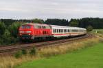 218 214 mit IC 2085 bei Riedles (20.08.2008)