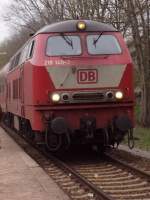 BR 218 149 Regionalbahn von Borken nach Wuppertal bei einem Halt in Dorsten-Rhade