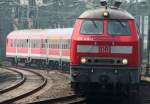 218 414-1 mit RE12 von Trier im Endbahnhof Köln Messe/Deutz am 08.06.2008