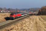 218 444 und 218 403 mit EC 194 bei Epfenhausen (04.02.2009)